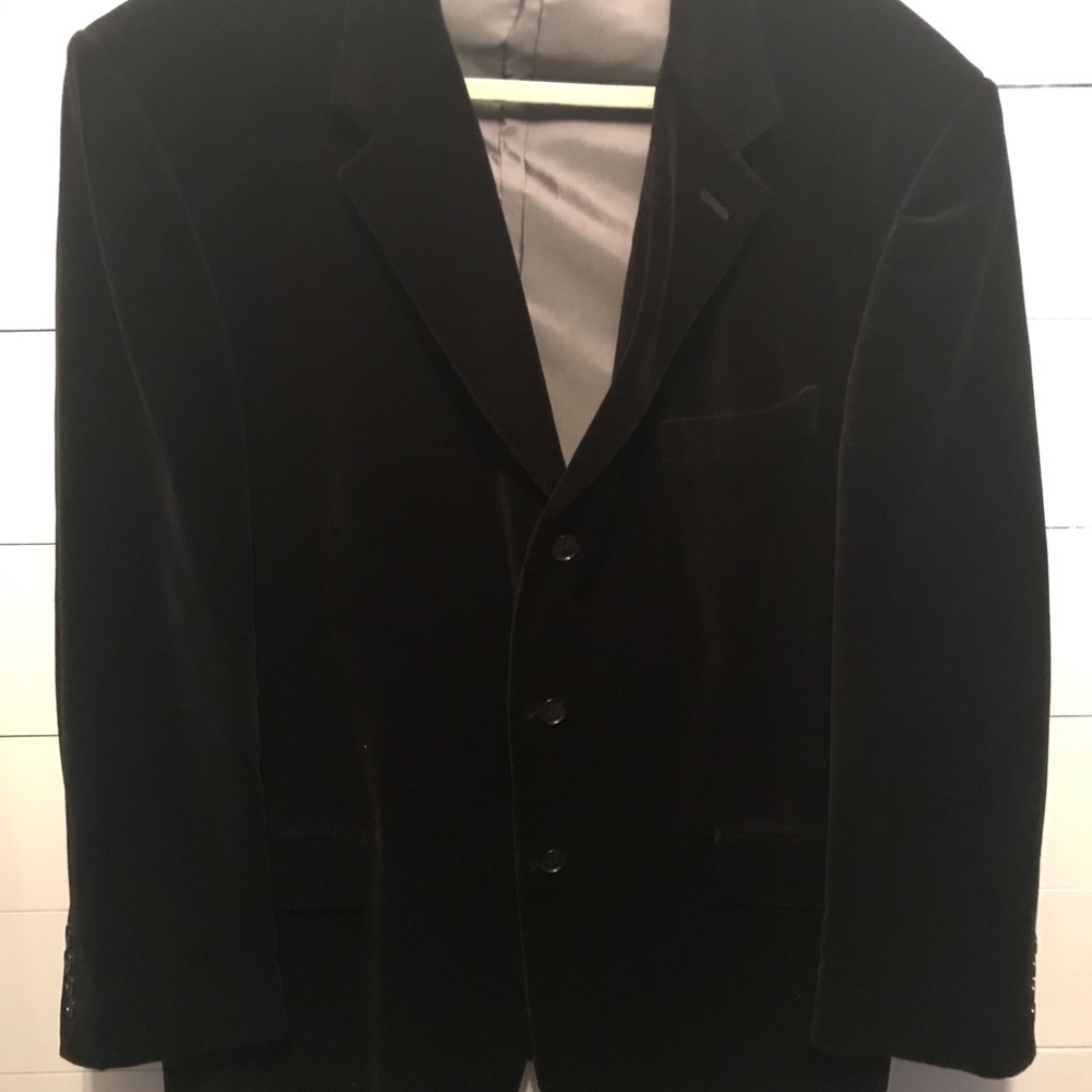 Men’s black velvet dress blazer